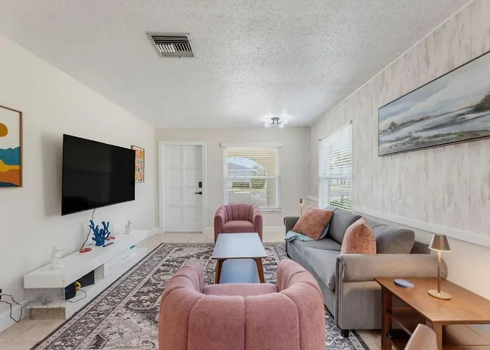 Saltwater-bubbles 1-indian Rocks Apartment